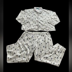 White Arrows Pajama Mania Set Women’s Size XL